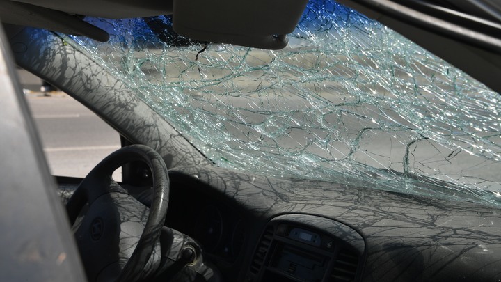 На Кубани неизвестные взорвали легковушку возле автосервиса