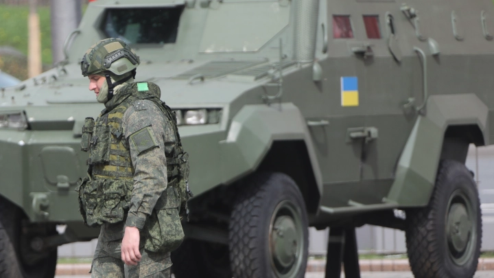 Подоляка: русские войска вбили глубокий клин в оборону ВСУ под Суджей