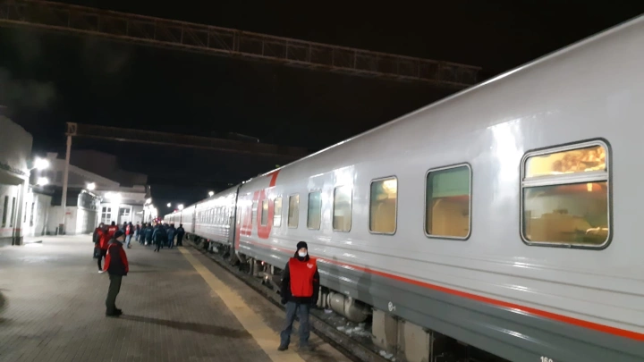 Пассажир поезда Томск-Адлер устроил резню в вагоне: Есть пострадавшие