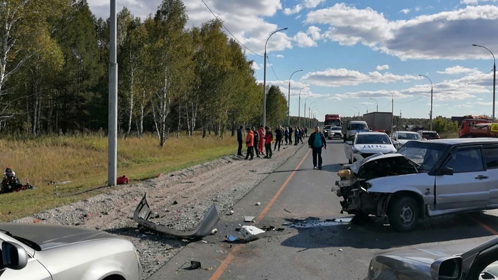 25-летний водитель мотоцикла погиб в аварии на трассе в Новосибирской области