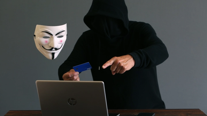 Они воруют голос и изображение. Как защититься от создателей дипфейков