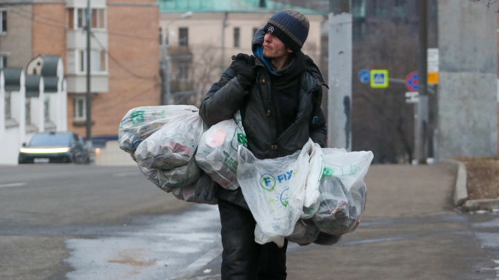 Киевские власти опустились на дно: ВСУ начали ловить бомжей с улиц и отправлять их на фронт