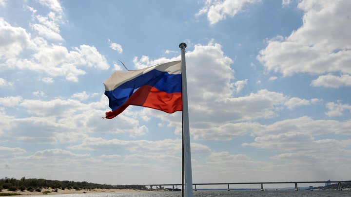 Херсон идёт в Россию — Яценко