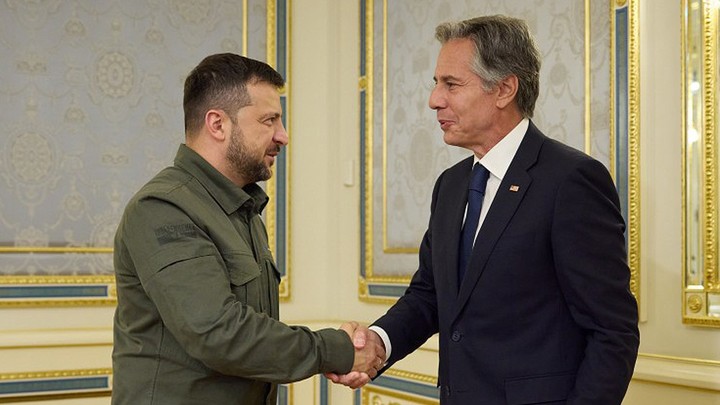 Политолог Бортник: Блинкен планировал склонить Зеленского к перемирию