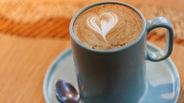 Кофе на ночь опасен для мозга – добавляет бодрости, но вредит памяти