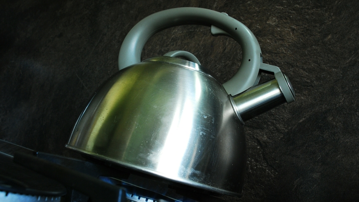 Чёрный или зелёный: На какой чай сделать ставку перед сном?