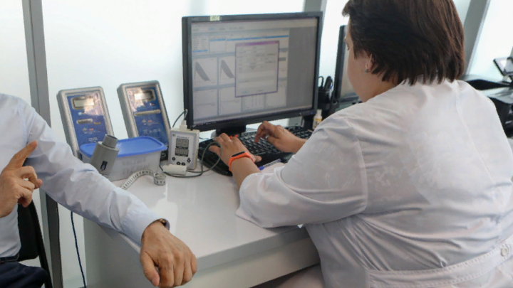 Кто и когда должен пройти диспансеризацию? Врач объяснил порядок обследования