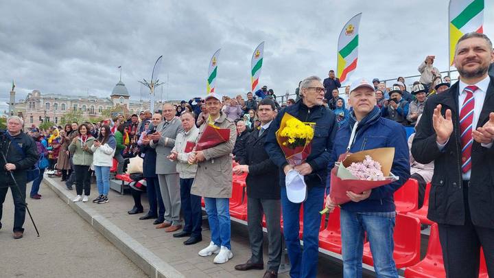 Байкеры, юнармейцы и звёзды кино: Чита празднует День города