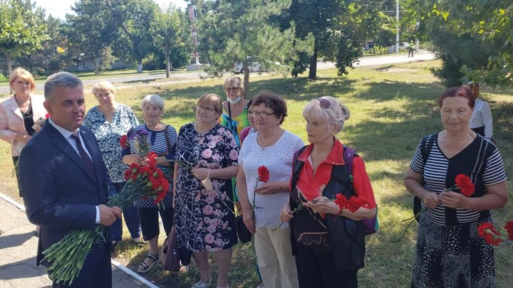 В Приднестровье – праздник: жители поют и гуляют, отмечая День Республики