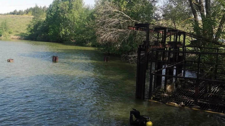 В Самарской области мужчина прыгнул в воду и умер