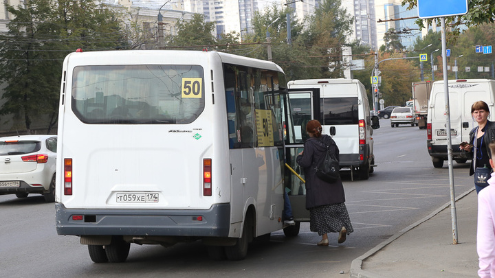 В Челябинской области ГИБДД оштрафовала водителя маршрутки по видеозаписи в соцсетях