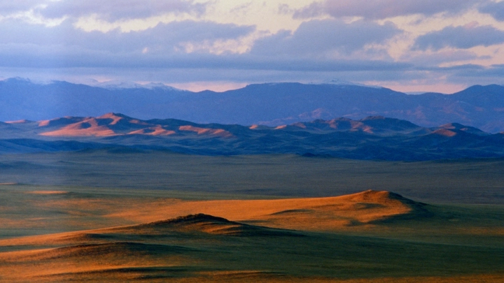 Житель Тывы задал чиновникам неудобный вопрос и сорвал аплодисменты