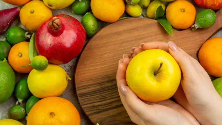 Кардиолог Рохас назвал три зимних фрукта для здоровья сердца и иммунитета