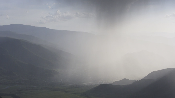 В Краснодарском крае в горах стихия смыла детский палаточный лагерь