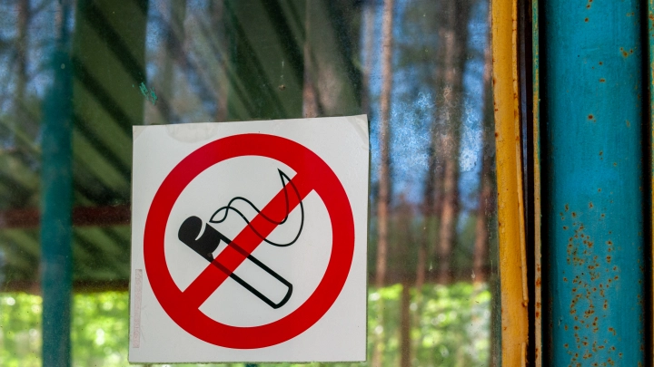 Путин поддержал полный запрет вейпов и айкосов. Курению электронных устройств пришёл конец