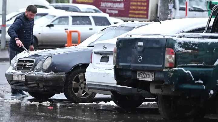 Сюткин отказался сдавать блатные номера АМР со своего Мерседеса