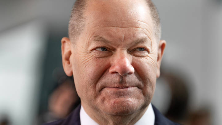 Энергонезависимость обернулась волной протестов в Германии. Кресло под Шольцем зашаталось