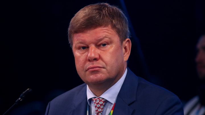Дмитрий Губерниев пожаловался на черную воду в пермской гостинице