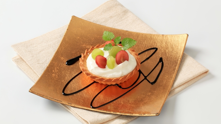 Некоторым на хлеб не хватает: Сына русского олигарха пристыдили за золотой ужин