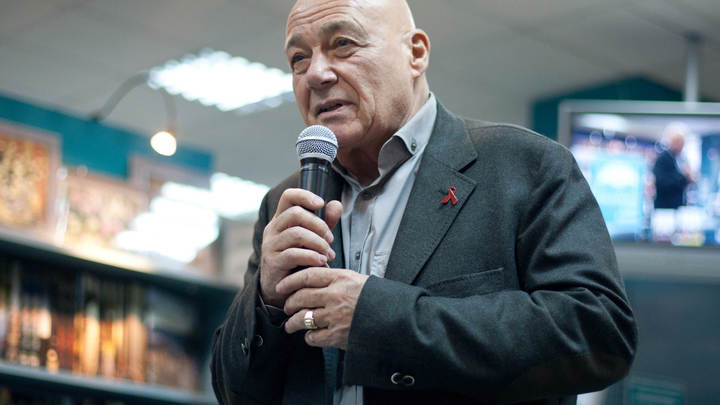 Получается, спаси себя сам?: Познер опубликовал письмо российского главврача о проблемах с COVID