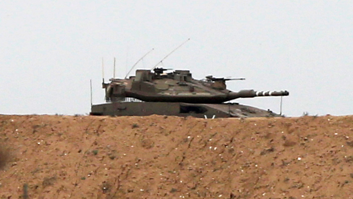 Подбит русским оружием? Видео с горящим израильским танком насторожило соцсети