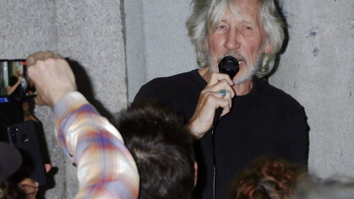 Заблудший человек: Украинский посол отругал основателя Pink Floyd за правду