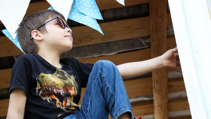 Лето - время распахнутых окон. Как обезопасить ребёнка?