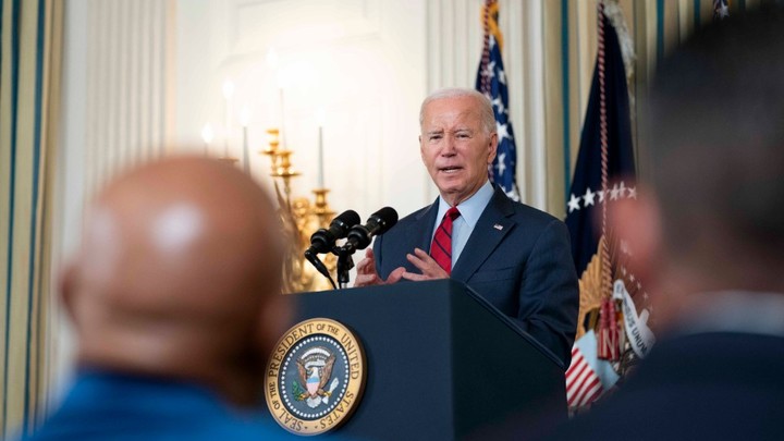 Маск назвал истинного президента США. Байдену не понравится