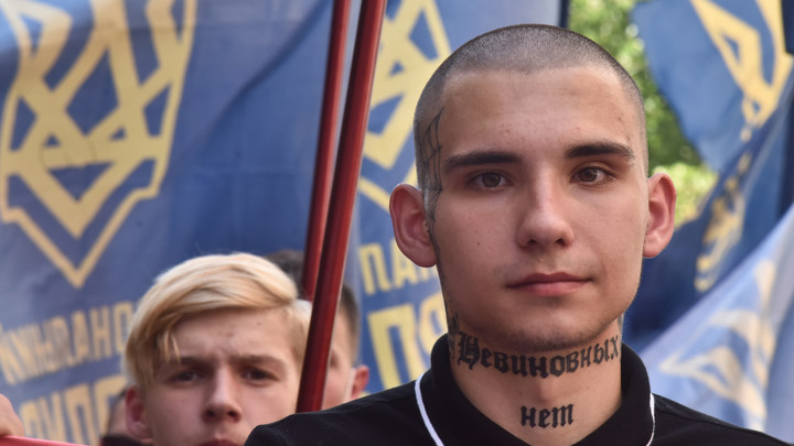 Роковая амнистия: Откуда взялись неонацисты Украины? Михалков показал документы