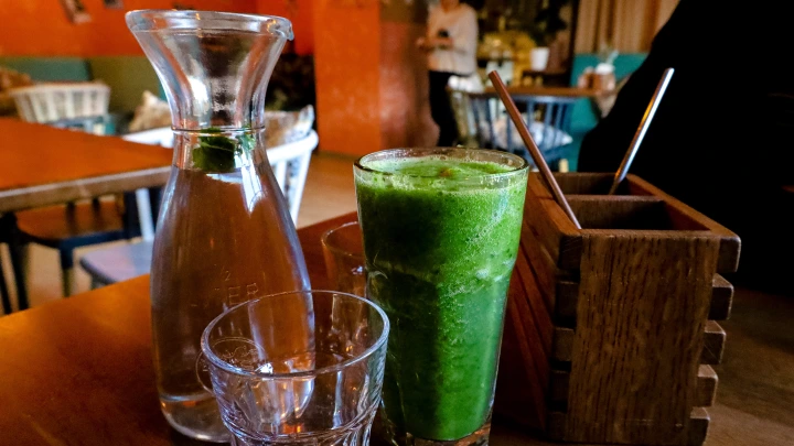 Вес растёт как на дрожжах: Популярный полезный напиток оказался вреднее кока-колы