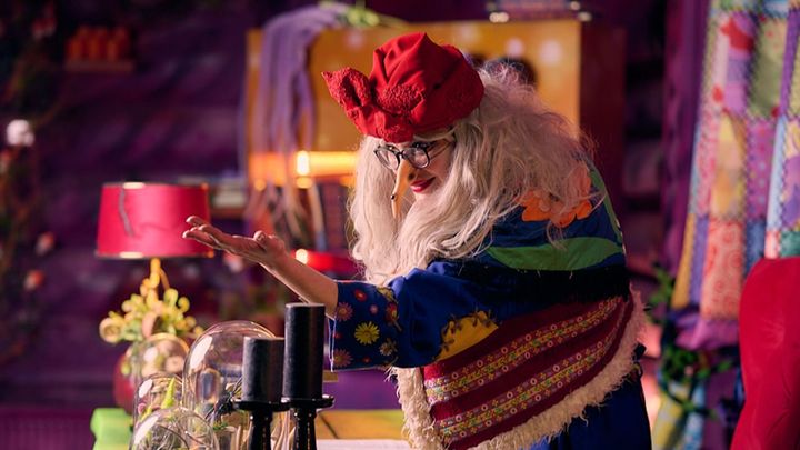 В Московской усадьбе Деда Мороза начался новый сезон, и в гости ждёт Баба-яга