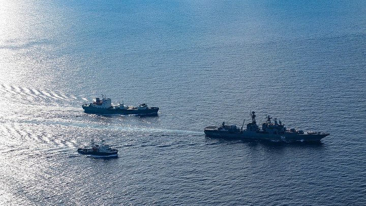 Огненный океан: Пожар на подводном газопроводе попал на видео