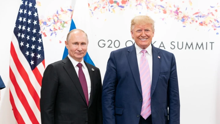Политолог: Путин и Трамп могут затронуть тему передачи территорий ДНР