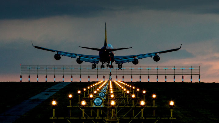 Превысил скорость звука? Обычный пассажирский самолёт поставил рекорд скорости над Атлантикой