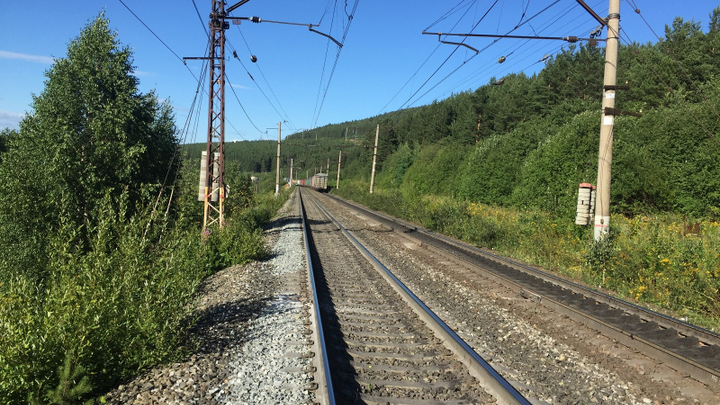 Двое подростков едва не пустили под откос поезд под Челябинском