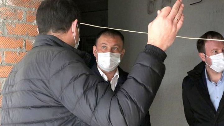 Обманутый подрядчиком рабочий попросил мэра Кемерова о помощи