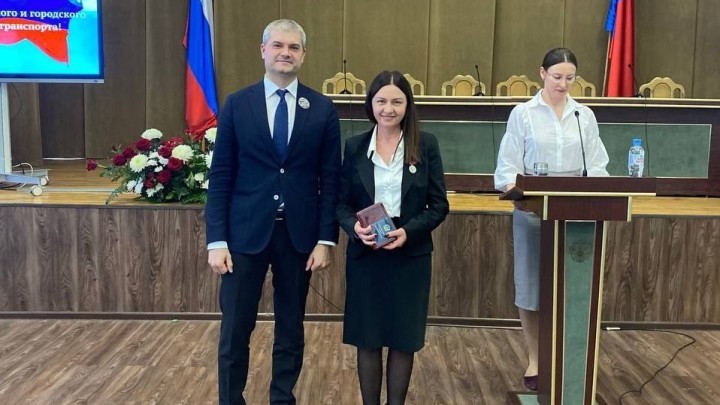 Лучших работников автомобильного и городского пассажирского транспорта наградили в Кузбассе