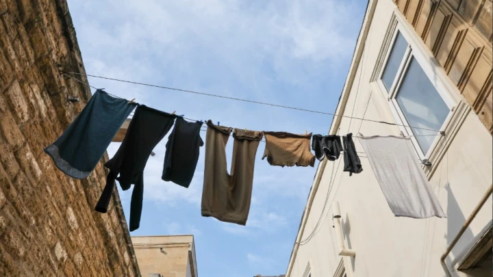 Дом спасли бельевые верёвки: Удар дронов под Ростовым – Инцидент в Аксае