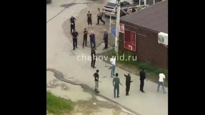 В подмосковном Чехове мигранты устроили массовую драку с применением оружия