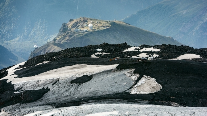 На Эльбрусе во время камнепада пострадали две туристки из Краснодарского края