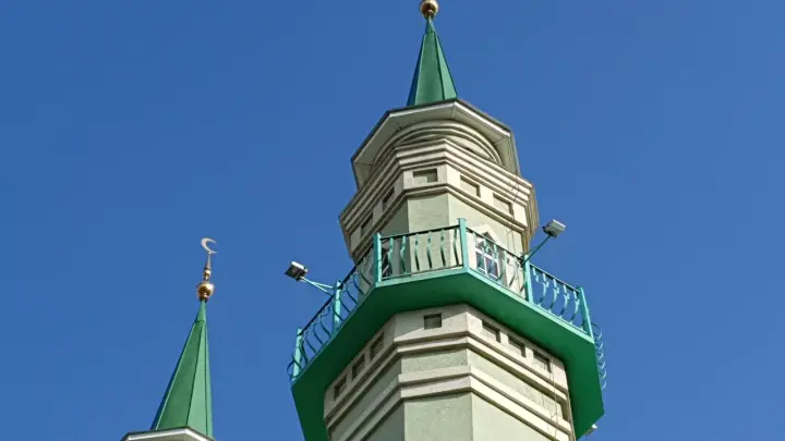 Татары перестают ходить в мечети: Зампред ДУМ Аббясов недоволен - виноват русский язык! Тут уже не выдержали сами татары и дали ответ