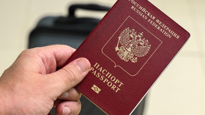 Исламский блогер назвал русский паспорт плохим и призвал братьев менять гражданство: Перед вами откроется мир