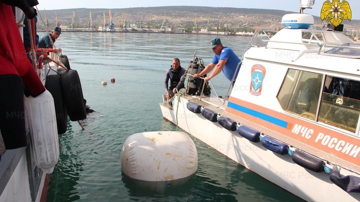 На взорвавшемся танкере «Генерал Ази Асланов» нашли останки пропавших моряков