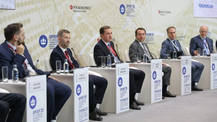 ПМЭФ-2025: Развитие Северного морского пути – шаг к новой мировой торговле