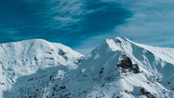Три лыжника погибли из-за лавин в Италии в начале Олимпиады-2026