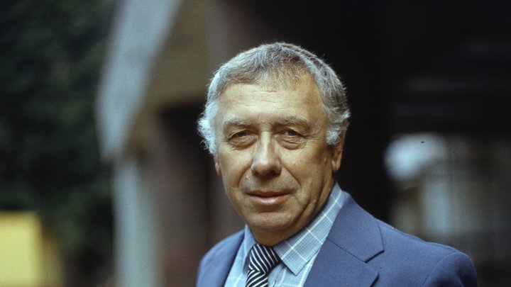 Папанов воскликнул, Гайдаю понравилось: Случайность на съёмках Бриллиантовой руки стала классикой