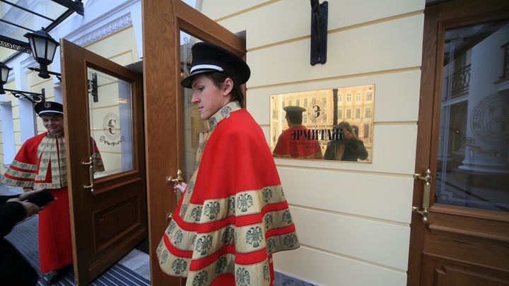 Милонов призвал провести проверку после азербайджанской сделки с гостиницей Эрмитаж