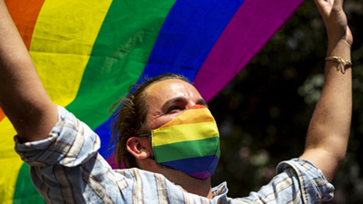 Школьников Венгрии защитили от европейской толерантности