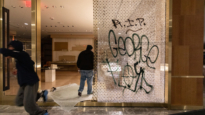 Американский бунт ставит на колени армию США. Первое покаяние - в Миннесоте