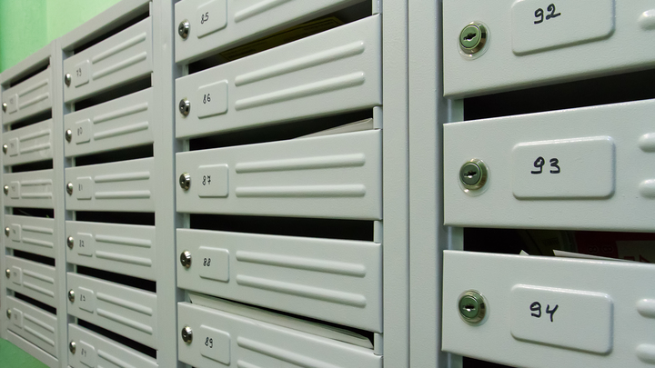 Когда в дверь стучат официальные лица: Мошенники стали по-новому зарабатывать на пандемии